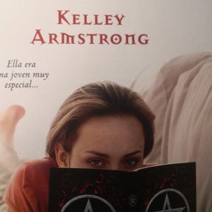 A golpe de magia KELLEY ARMSTRONG