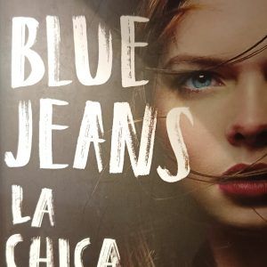 LA CHICA INVISIBLE BLUE JEANS