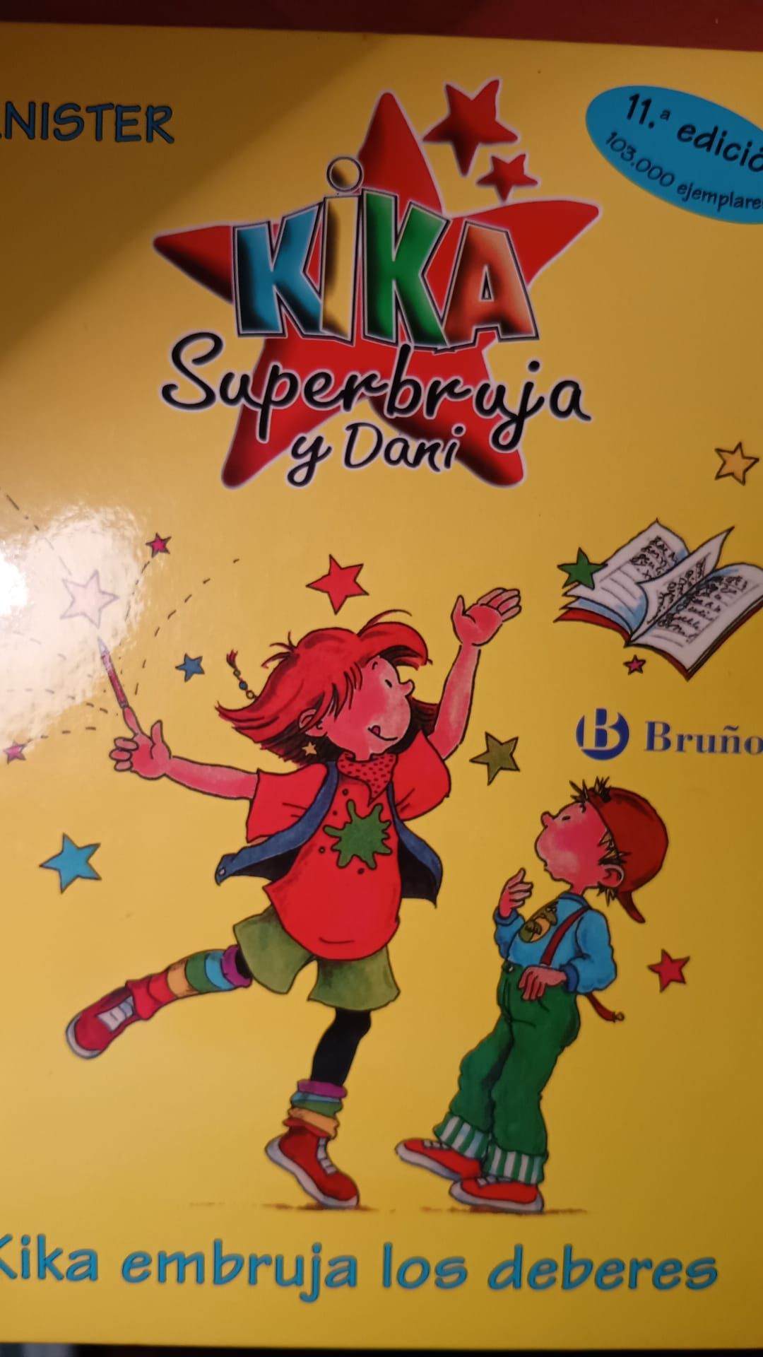 KIKA SUPER BRUJA Y DANI KIKA EMBRUJA LOS DEBERES KNISTER