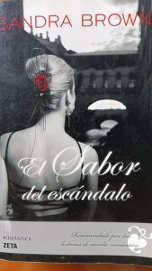 EL SABOR DEL ESCANDALO SANDRA BROWN