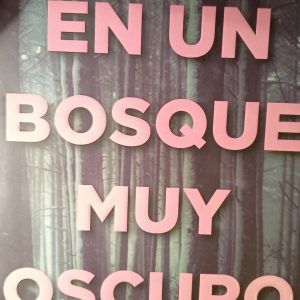 EN UN BOSQUE MUY OSCURO Ruth Ware